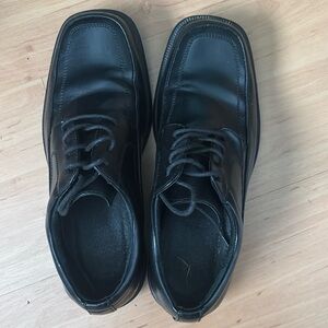 Boys Dress Shoes Size 7.5